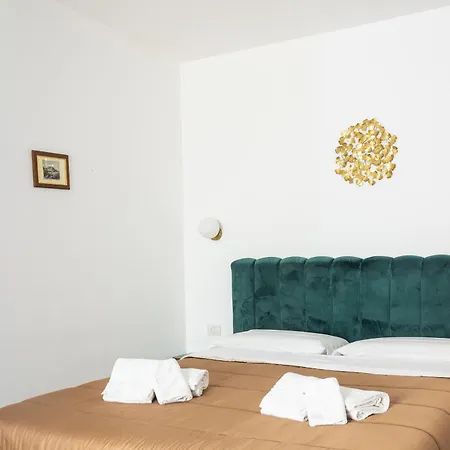 Faraglione Bed & Breakfast 4*